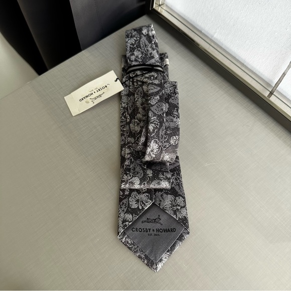 NWT Crosby&Howard men tie. - Picture 3 of 5